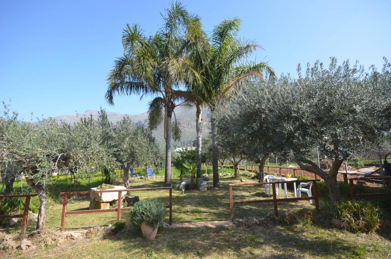 مبيت وإفطار كاستيلوزو Cascina Degli Ulivi المظهر الخارجي الصورة